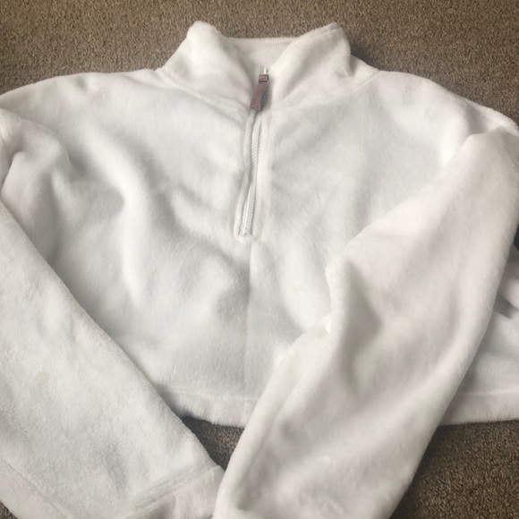 Urban Outfitters Sweaters - Urban Outfitters Fuzzy Cropped Sweater